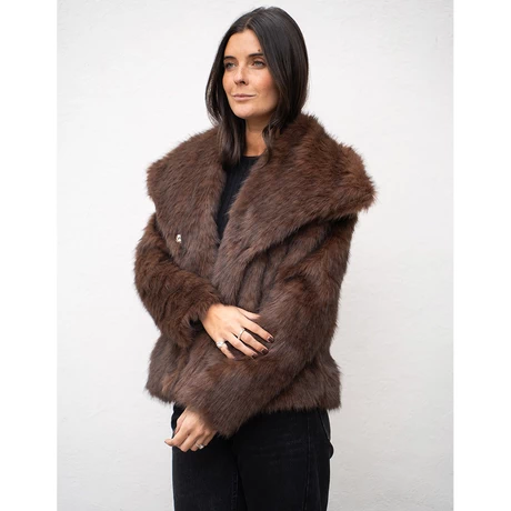 Abrigo Roberta - vista alternativa