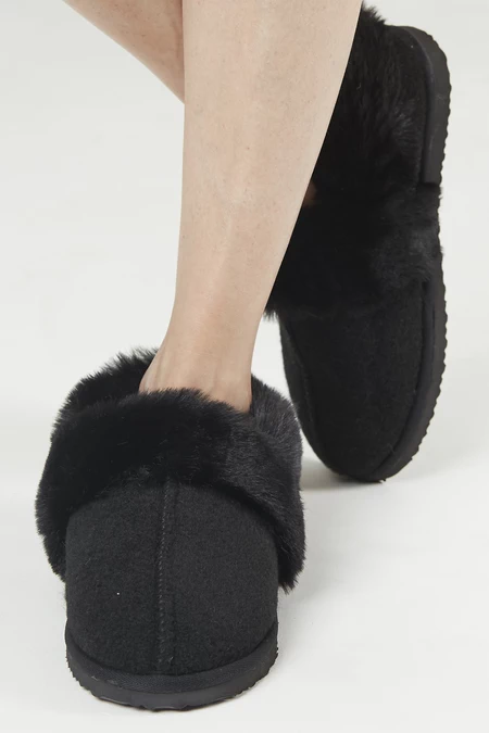 Zapatilla Furry Negro