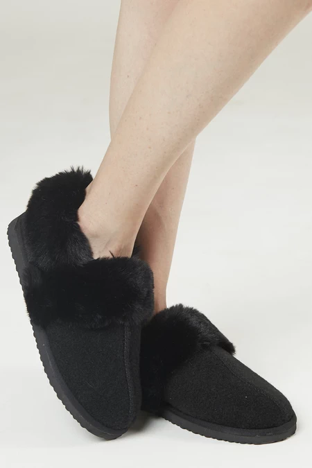 Zapatilla Furry Negro - vista alternativa