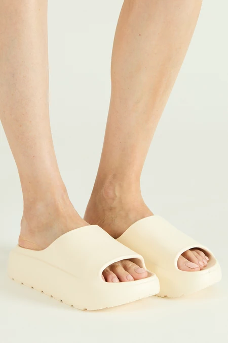 Sandalia Plataforma Beige