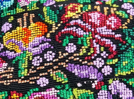 Clutch o sobre grande en textil guatemalteco 