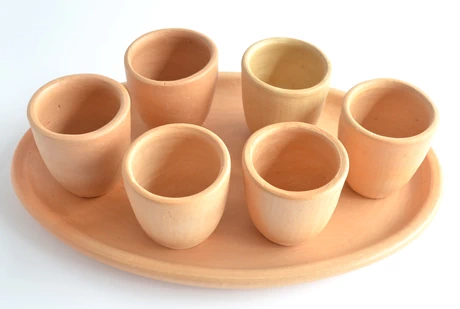 Set de bandeja y 6 vasos aperitivo