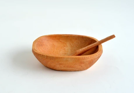 Pocillito semi rectangular en raulí con cucharita