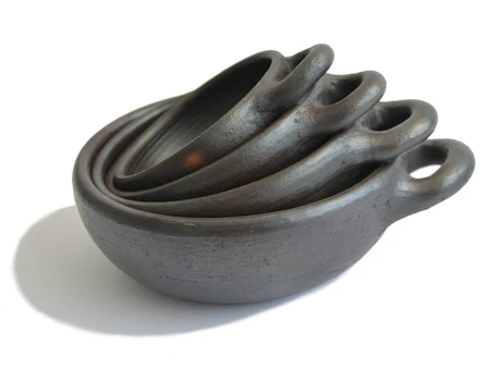 4 Cuenquitos con asa cerámica negra