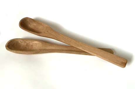 Cuchara alargada en raulí crudo