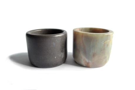 Set salero y pimentero en piedra y ónix