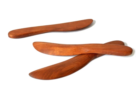 Cuchillo o paleta para aperitivo en raulí nativo