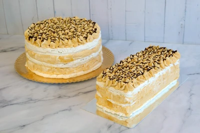 Torta Merengue Lúcuma