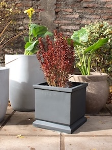 MACETEROS DE FIBRA , Maceteros de fibra de arcilla, fibra de cemento y fiberstone en distintos modelos y tamaños.