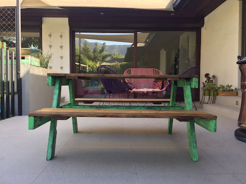 Mesa de madera de picnic
