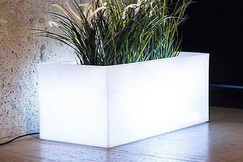 Jardinera iluminada Kika