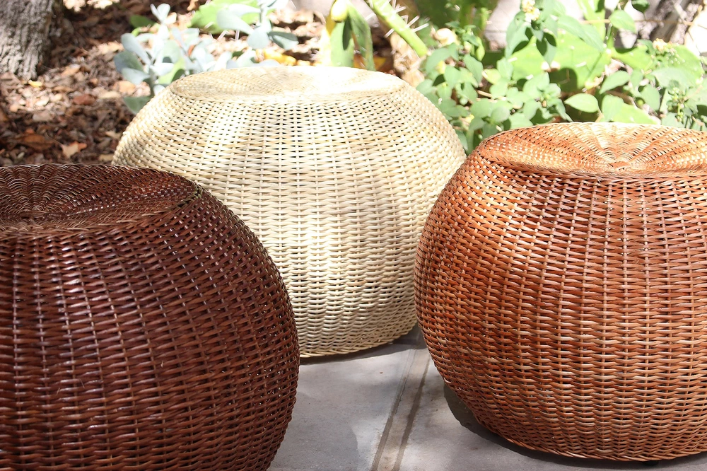 Puf de mimbre modelo Pilpilén
