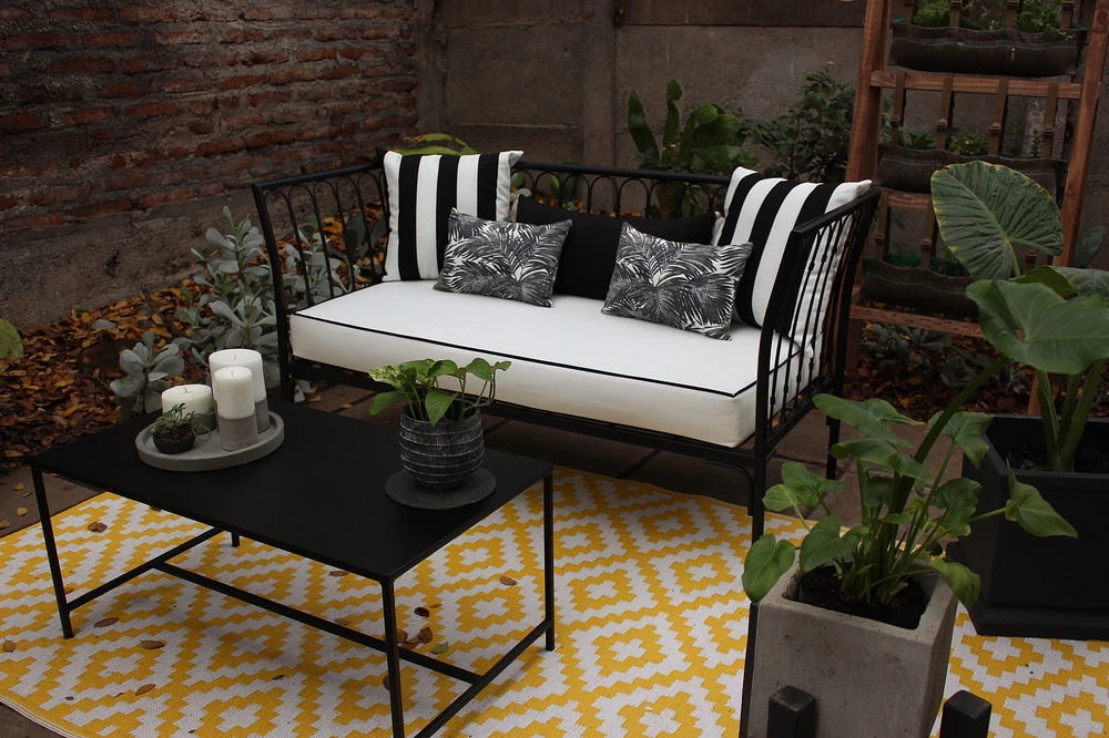 Set de 5 cojines decorativos en tela de exterior de calidad estándar