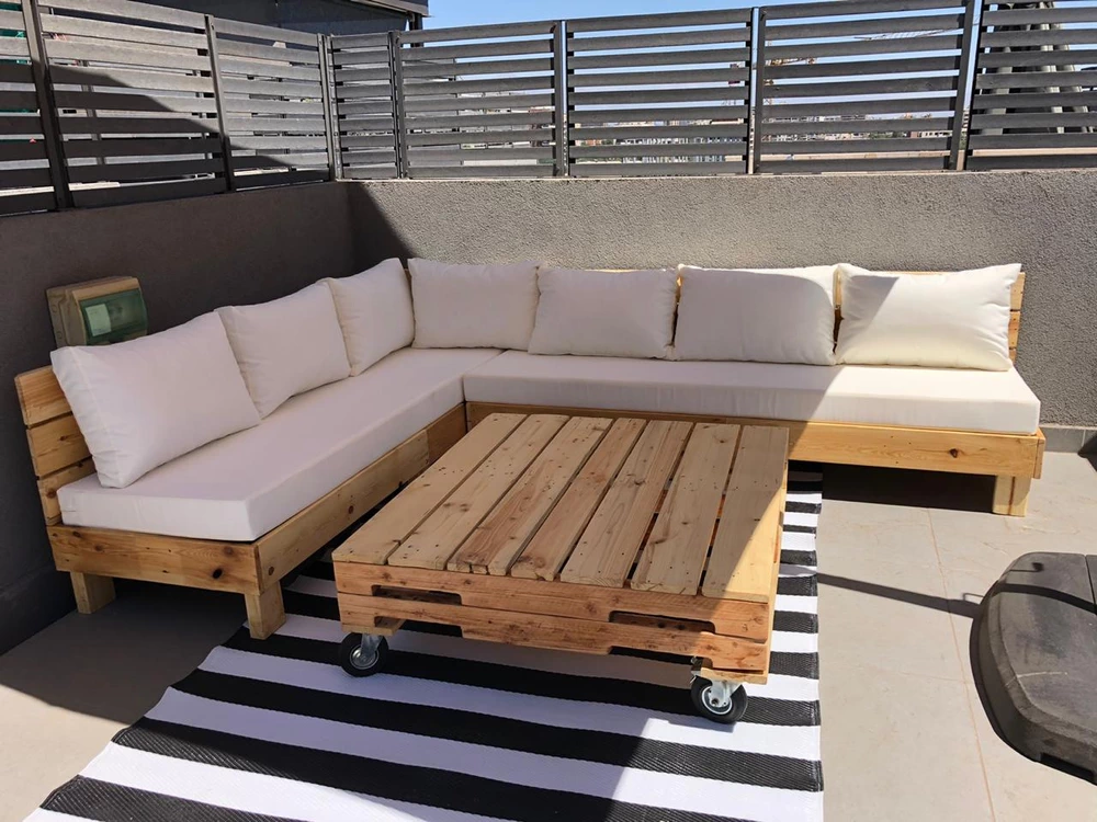 Mesa de centro de madera de pallets a medida