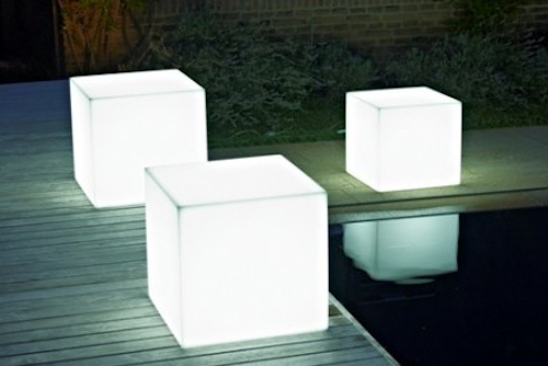 Puf con forma de cubo iluminado  - vista alternativa