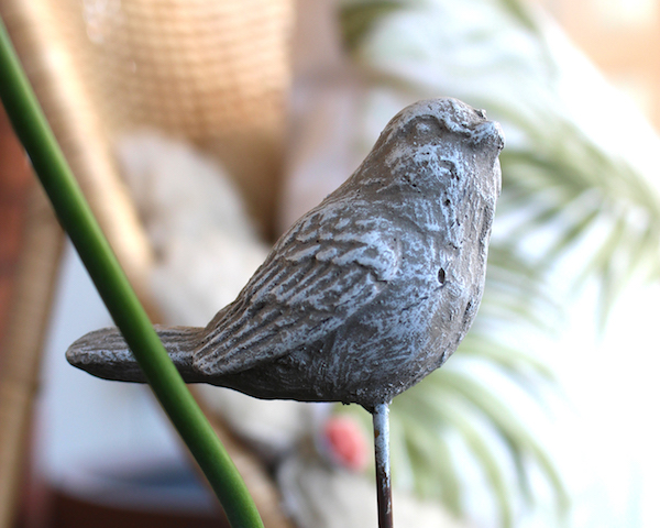 Pajarito decorativo de fibra de cemento