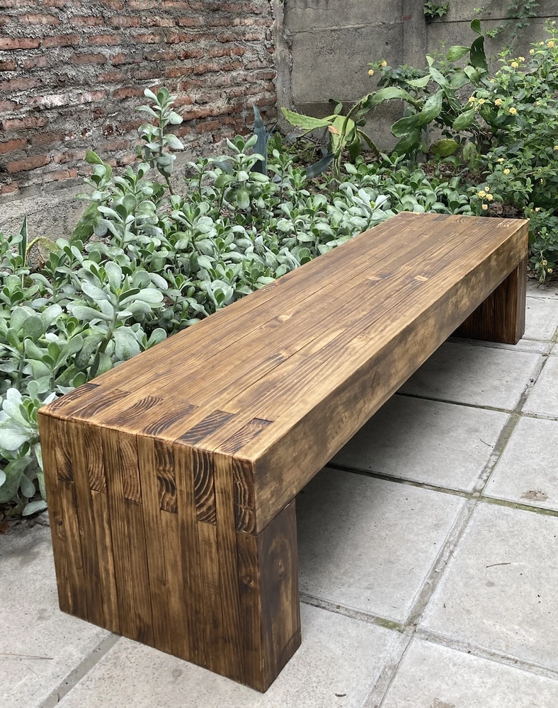 Banca de madera de pino macizo