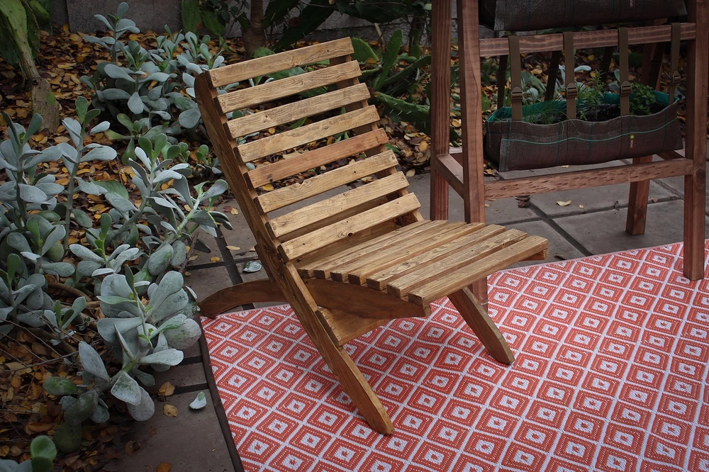 Silla plegable de madera de pallets reciclados  - vista alternativa