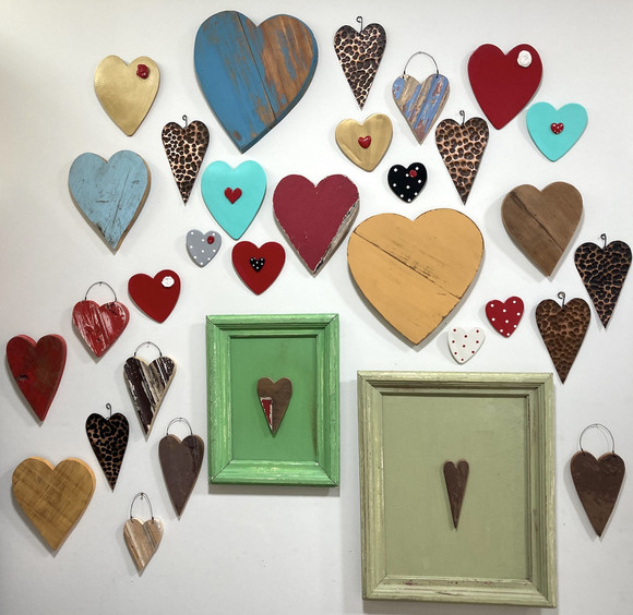 Corazones de madera