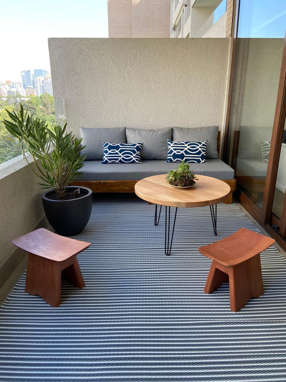 Terraza de 180 cm de ancho con sofá de 3 cuerpos