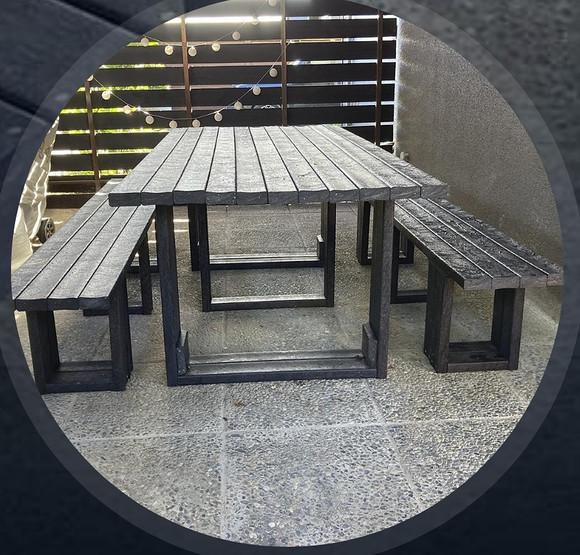 Mesa de comedor de terraza U de ecotabla