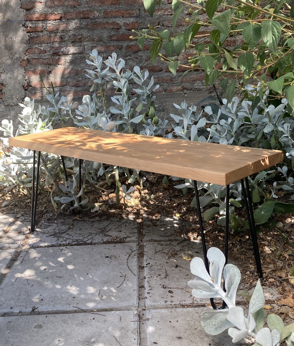 Banca de lenga con base de fierro de 120x35 cm