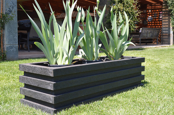Jardinera de ecotabla 