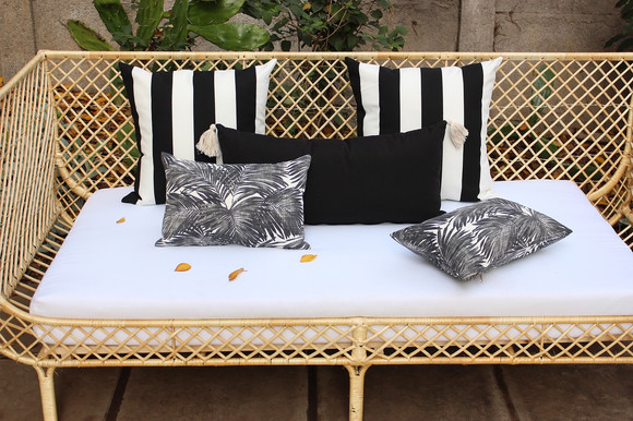Set de 5 cojines decorativos en tela de exterior de calidad estándar