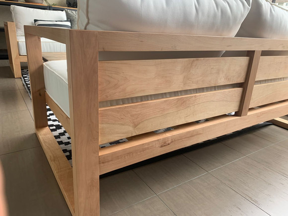 Sillón de lenga modelo corchete de 160 x 80 cm