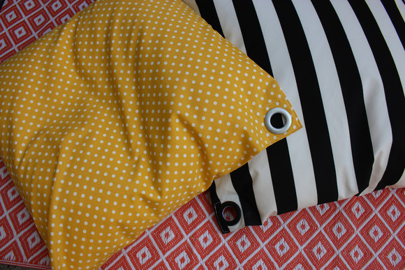 Cojín para exterior tipo puf de 90 x 90 cm