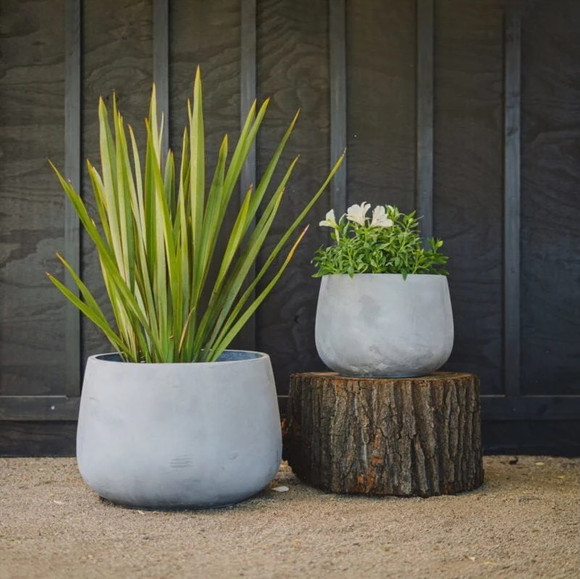 Macetero bajo y ancho modelo Tepa