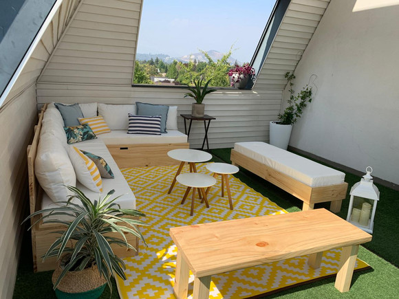 Sofá / baúl en L de 190 x 270 de madera de pino pulida