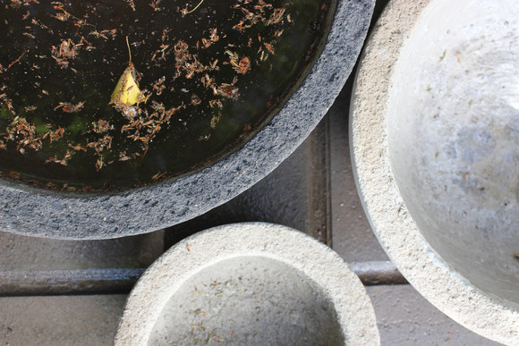 Macetero de concreto media bola de 50 cm