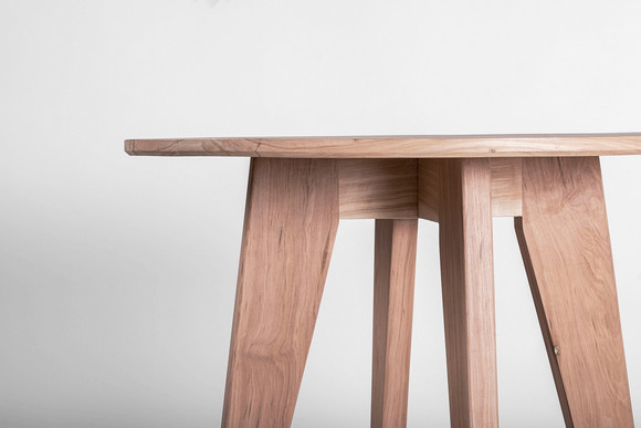 Mesa circular de lenga