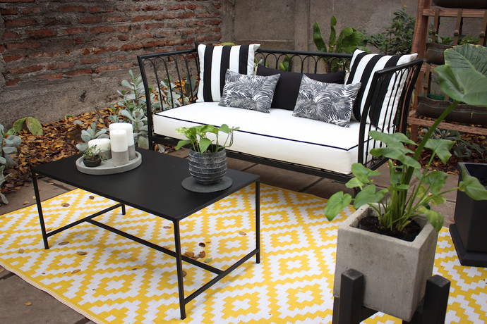 Sofá de terraza de fierro de perfil circular con detalles en el contorno - sofa de fierro de perfil tubular con contornos circulares3.jpg