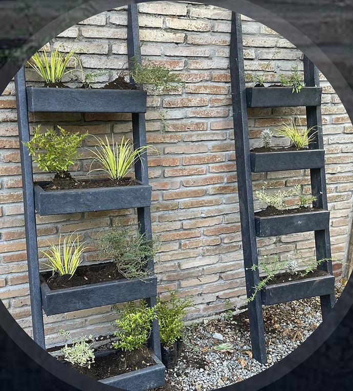 Jardinera vertical de ecotabla - jardinera vertical simple de ecotabla ecomadera plastico reciclado resistente al agua.png.jpg