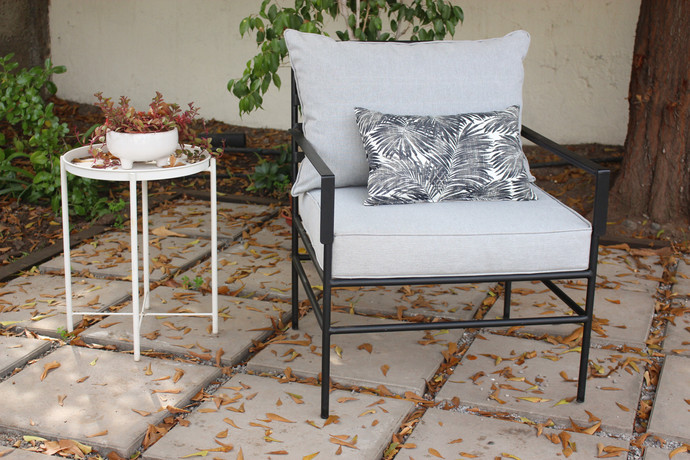 Sillón de un cuerpo de fierro de perfil circular - sitial de fierro.jpg