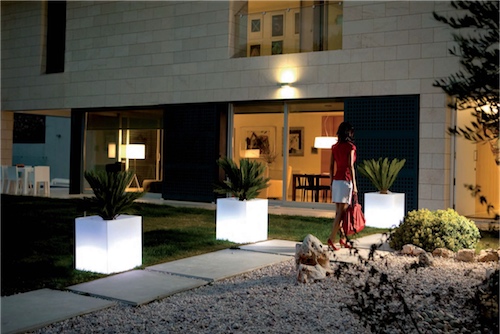 Macetero cuadrado grande con luz Foglio - Maceto cuadrado Foglio 60x60x63h.jpg