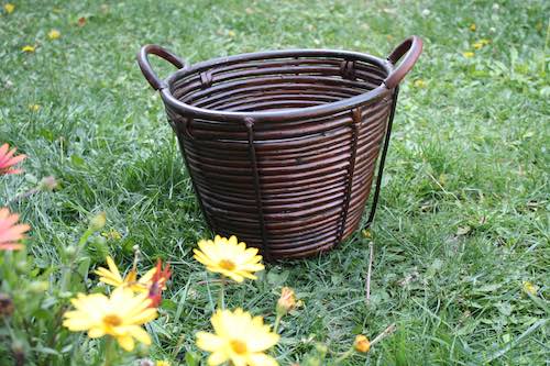 Cubremacetero de mimbre con fierro - 