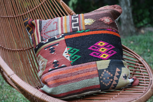 Cojín turco de Kilim - cojin cuadrado turco tipo alfombra 1.JPG