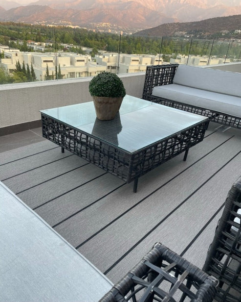 Alfombra vinílica modelo Pombal de 150 x 200 cm - alfombra vinílica modelo pombal de 250x300 cm en terraza.jpg