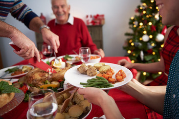 3 TIPS PARA CUIDAR EL SISTEMA DIGESTIVO EN ÉPOCA DE FIESTAS