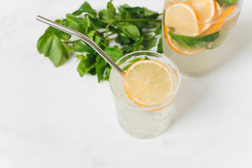 INFUSIONES NATURALES PARA REFRESCARSE SIN CAFÉ NI AZÚCAR