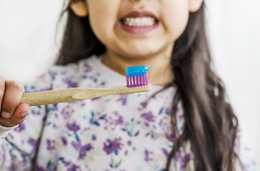 ¿CÓMO PROMOVER HÁBITOS DE HIGIENE BUCAL ECOLÓGICOS EN NUESTRO HOGAR?