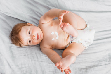 ¿CÓMO CUIDAR LA PIEL DE TU BEBÉ DE FORMA NATURAL?
