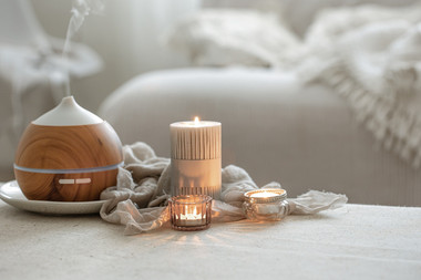CONOCE QUÉ ES LA AROMATERAPIA Y CUÁLES SON SUS BENEFICIOS 