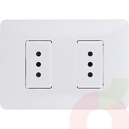 Placa Tomacorriente Doble 2P+T 10A