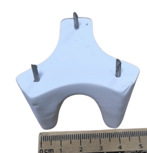 PINCHO PARA ESMALTAR 38MM ENTRE CLAVOS Y 35 MM DE ALTURA Y1