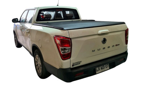 Lona maritima Ssang Yong Musso 2019 en adelante pick up corto