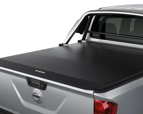 Lona maritima negra Nissan NP300 doble cabina 2016/2020